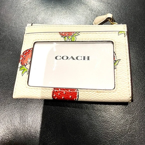 NWT Coach Mini Skinny Id Case With Strawberry Print CAR17 - Picture 3 of 5